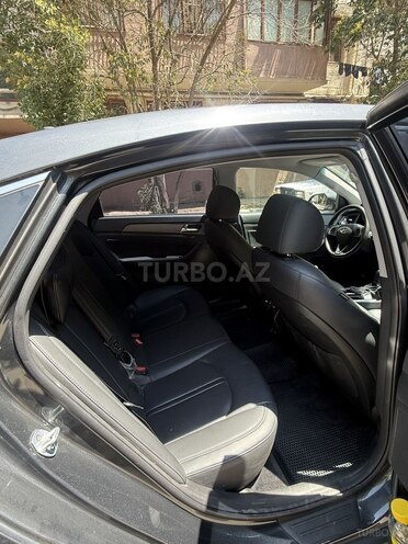Hyundai Sonata-9