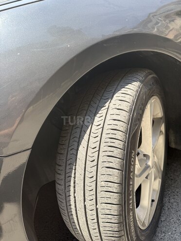 Hyundai Sonata-12
