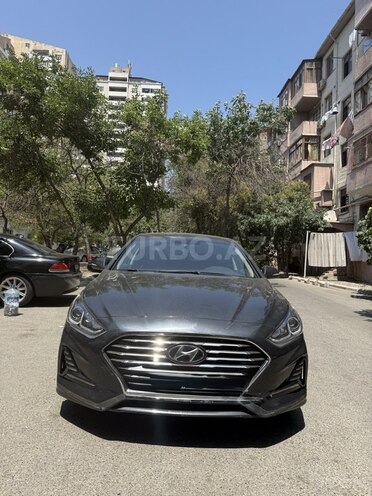 Hyundai Sonata-1