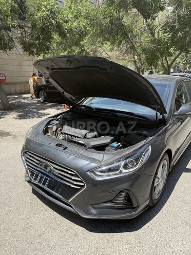 Hyundai Sonata-4