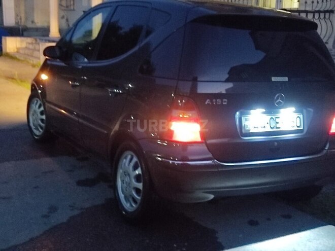 Mercedes A 160 2002, 196,358 km - 1.6 л - Qazax