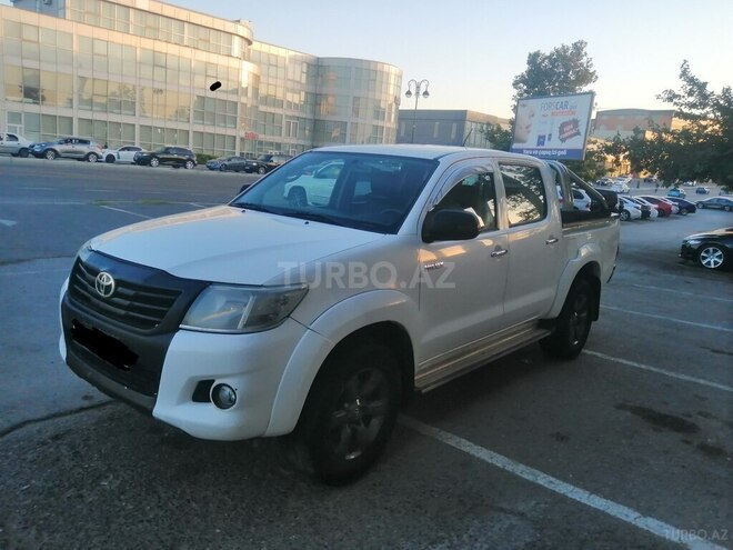 Toyota Hilux 2008, 387,000 km - 2.5 л - Bakı