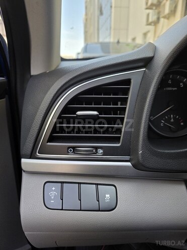 Hyundai Elantra 2016, 104,607 km - 2.0 l - Bakı