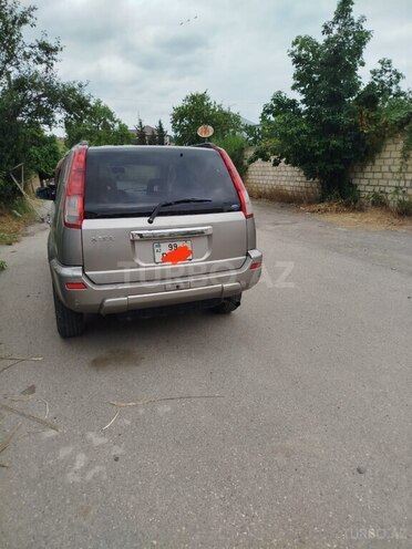 Nissan X-Trail 2001, 202,000 km - 2.0 l - Quba