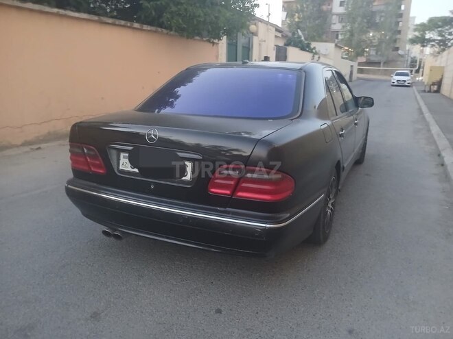 Mercedes E 280 2000, 245,000 km - 2.8 l - Bakı