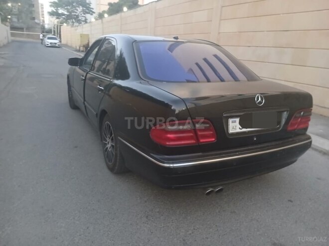 Mercedes E 280 2000, 245,000 km - 2.8 l - Bakı