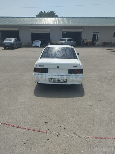 Ford Sierra 1988, 500,000 km - 1.6 l - Salyan