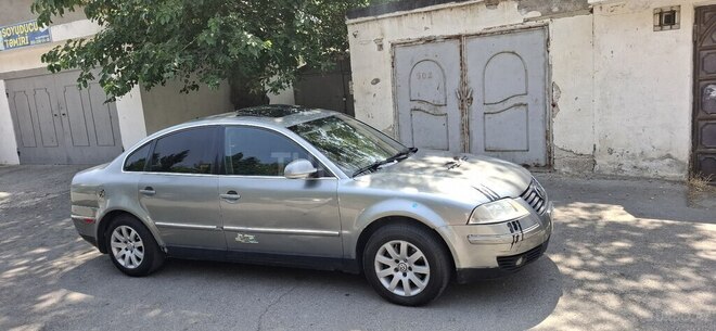 Volkswagen Passat 2004, 321,000 km - 1.8 l - Bakı