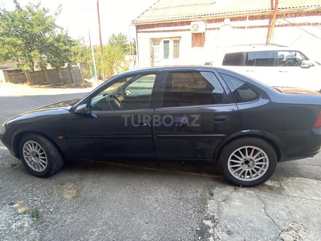 Opel Vectra 1997, 425,000 km - 1.8 л - Bakı