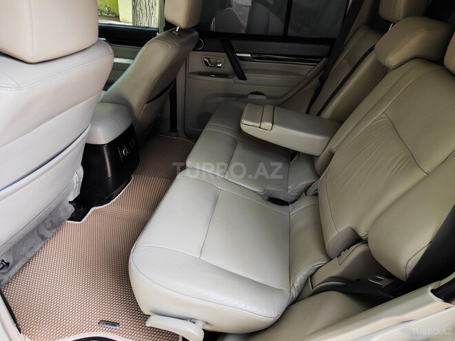 Mitsubishi Pajero 2011, 189,000 km - 3.5 l - Bakı