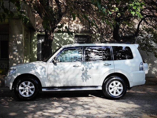 Mitsubishi Pajero 2011, 189,000 km - 3.5 l - Bakı