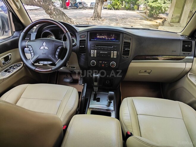 Mitsubishi Pajero 2011, 189,000 km - 3.5 l - Bakı