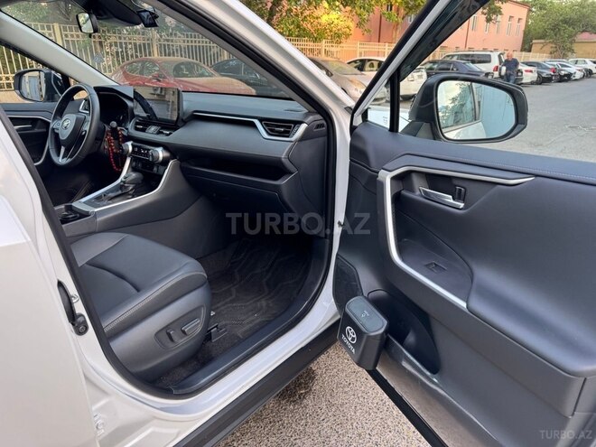 Toyota RAV4 2024, 4,900 km - 2.5 l - Bakı