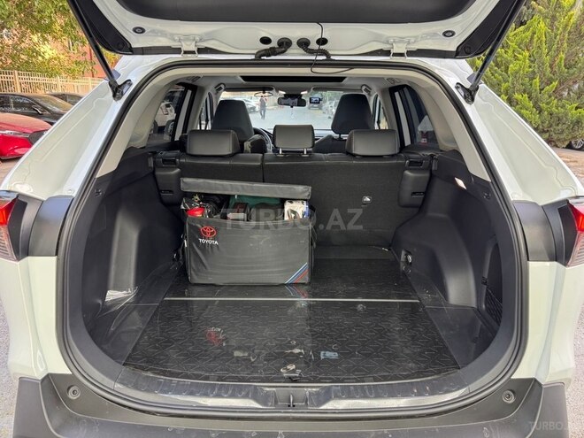 Toyota RAV4 2024, 4,900 km - 2.5 l - Bakı