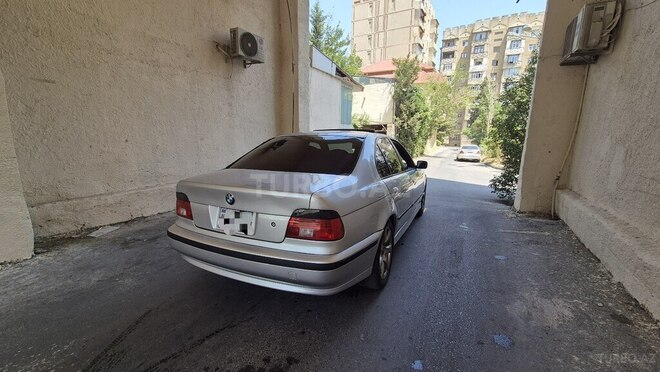 BMW 525 2003, 285,000 km - 2.5 л - Bakı