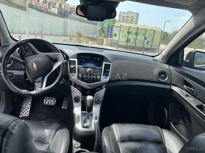 Chevrolet Cruze-10