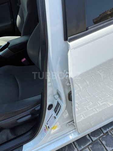 Toyota Prius 2013, 281,635 km - 1.8 л - Bakı