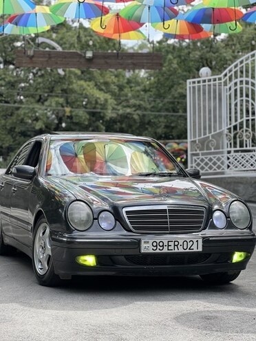 Mercedes E 220 d 2001, 374,000 km - 2.2 l - Bakı