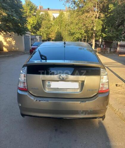 Toyota Prius-4