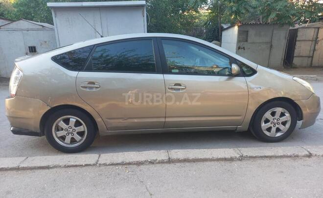 Toyota Prius-7