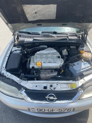 Opel Vectra-6