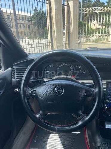 Opel Vectra-9