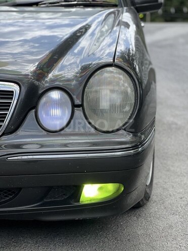 Mercedes E 220 d 2001, 374,000 km - 2.2 l - Bakı