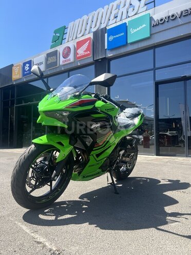 Kawasaki Ninja 500-2