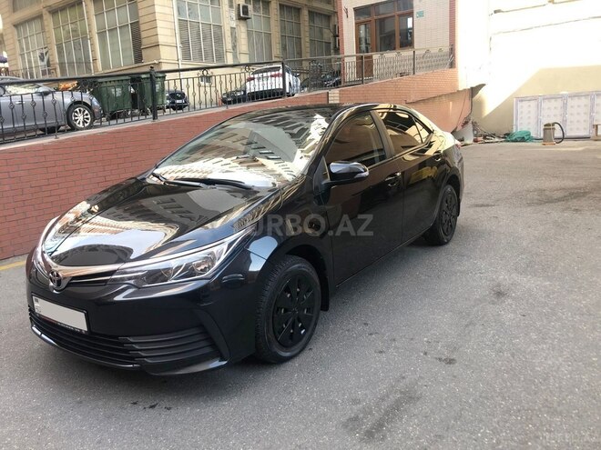 Toyota Corolla 2018, 95,000 km - 1.6 l - Bakı