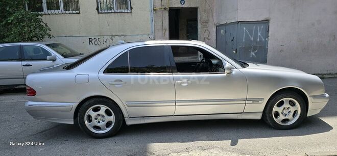 Mercedes E 270 2001, 38,100 km - 2.7 l - Gəncə