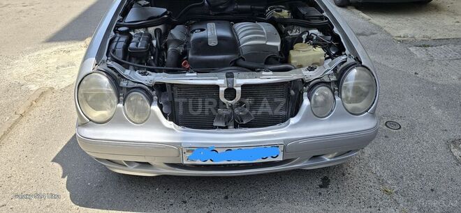 Mercedes E 270 2001, 38,100 km - 2.7 l - Gəncə