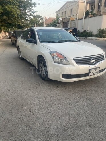 Nissan Altima-3