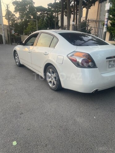 Nissan Altima-9