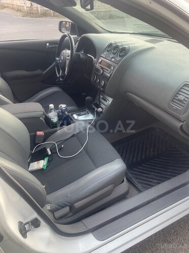 Nissan Altima-5