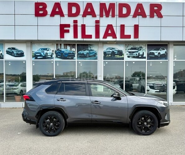 Toyota RAV4-6