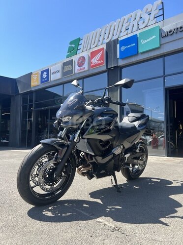 Kawasaki Ninja 7 hybrid-1
