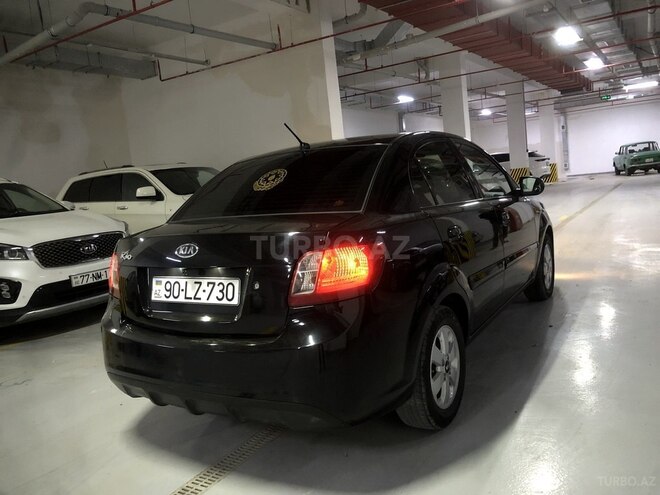 Kia Rio 2011, 368,912 km - 1.4 l - Füzuli