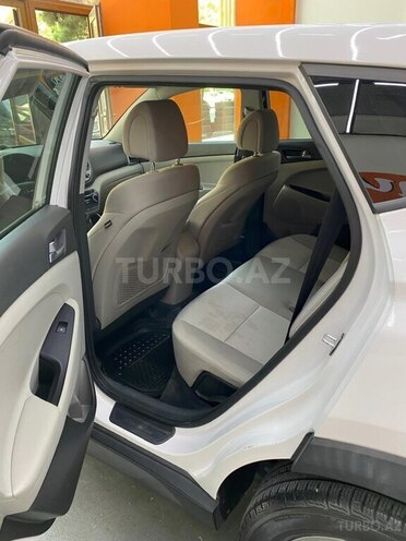 Hyundai Tucson-10