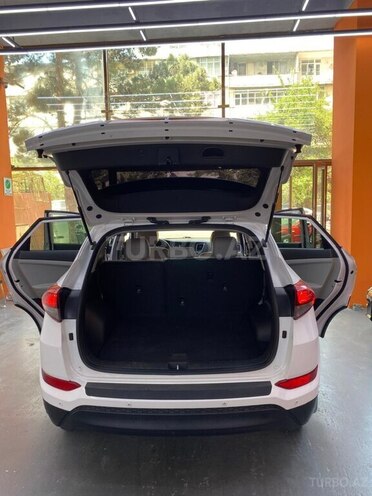 Hyundai Tucson-12