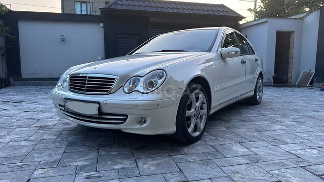 Mercedes C 180 2006, 331,000 km - 1.8 л - Bakı