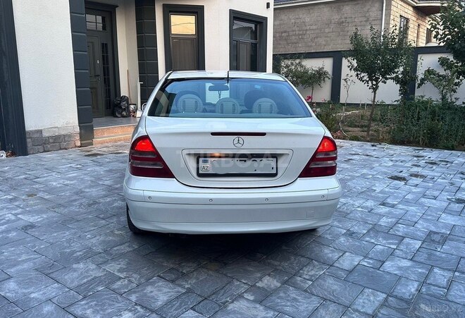 Mercedes C 180 2006, 331,000 km - 1.8 л - Bakı