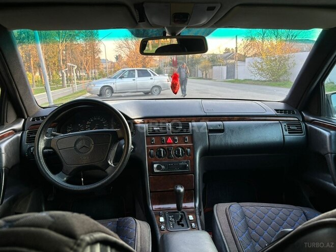 Mercedes E 290 1997, 345,965 km - 2.9 l - Xaçmaz
