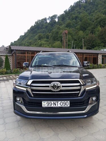 Toyota Land Cruiser 2019, 68,465 km - 4.6 l - Astara
