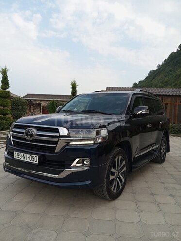 Toyota Land Cruiser 2019, 68,465 km - 4.6 l - Astara