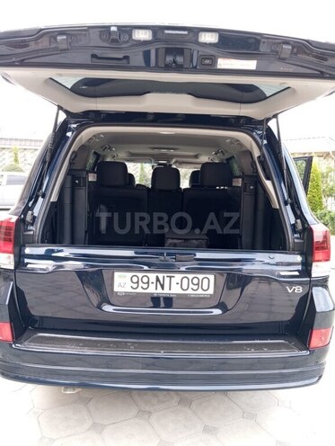 Toyota Land Cruiser 2019, 68,465 km - 4.6 l - Astara