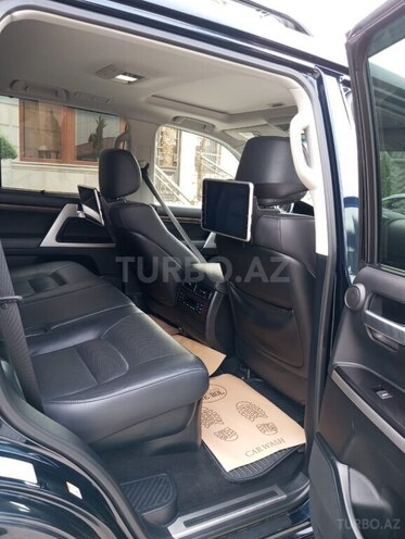 Toyota Land Cruiser 2019, 68,465 km - 4.6 l - Astara