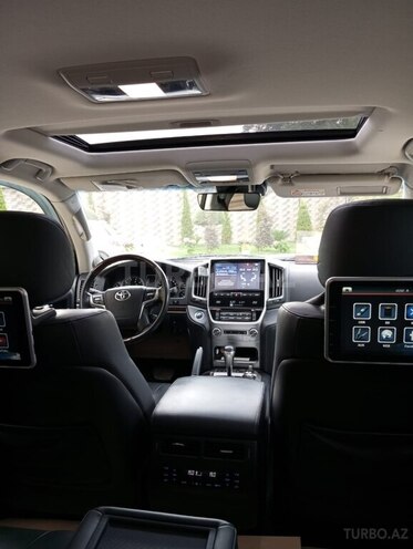 Toyota Land Cruiser 2019, 68,465 km - 4.6 l - Astara