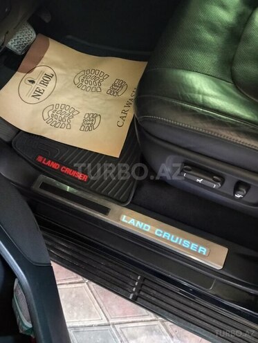 Toyota Land Cruiser 2019, 68,465 km - 4.6 l - Astara