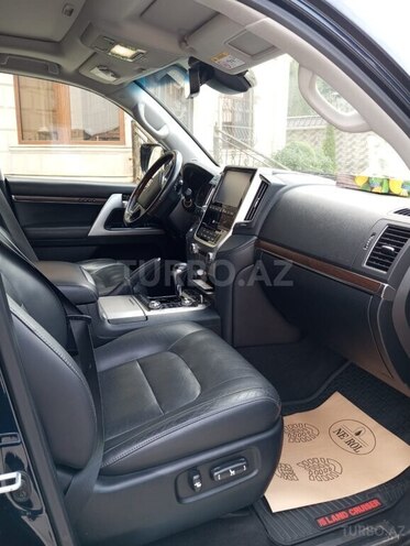 Toyota Land Cruiser 2019, 68,465 km - 4.6 l - Astara