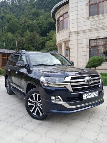 Toyota Land Cruiser 2019, 68,465 km - 4.6 l - Astara